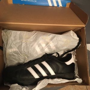 Adidas superstars Foundation